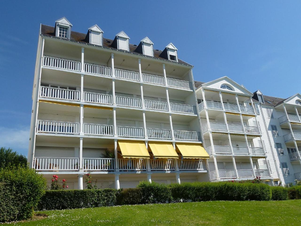 Apartment Le Parc Cordier-3 By Interhome Trouville-sur-Mer Exterior foto